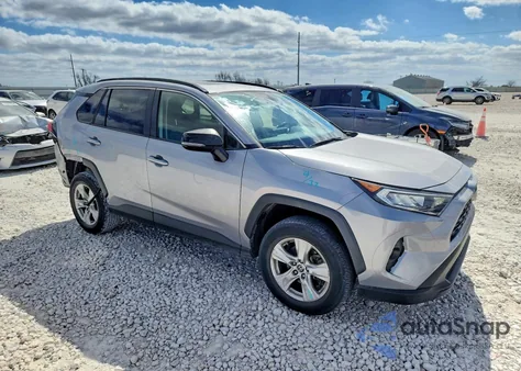 2020 Toyota Rav4 Xle из США, поврежденный, VIN JTMW1RFV1LD517447